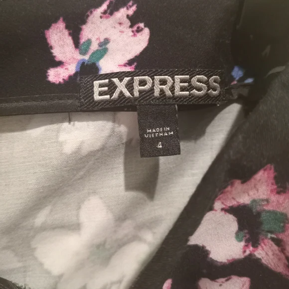 Floral Black Women's Shorts - Picture 2 of 9